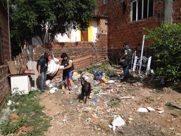 Visita da Vigilância Ambiental / Foto: Giovana Pereira