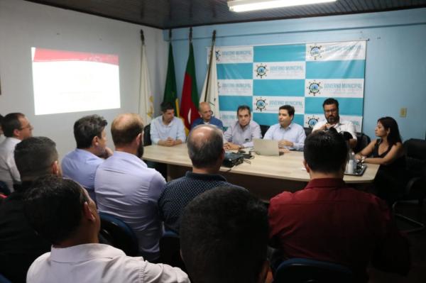 Presentes presidente do Legislativo vereadora Fernanda Santos, e os vereadores, João Roberto, Guilherme Barão, Darlan Oliveira e Enio Tavares. Além de secretários do governo e lideranças da comunidade