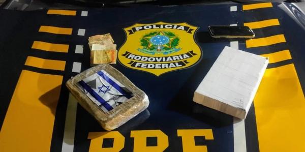 Presa, mulher confessou que buscou os entorpecentes em Porto Alegre e levava para a cidade | Foto: PRF