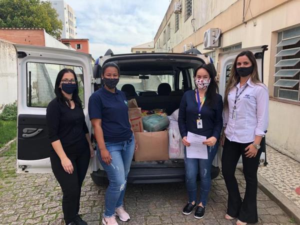 Equipe do SESC, Gala Hyundai e Sicredi que levou alimentos ao Caminho da Luz / Foto: Divulgação