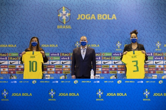 Apresentação da Coordenadora das Seleções Femininas Duda Luizelli e Coordenadora de Competições Femininas Aline Pellegrino - Duda Luizelli, Rogério Caboclo e Aline Pellegrino / Foto: Lucas Figueiredo/