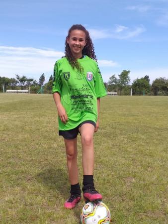 Lateral esquerda Yasmin no treino da João Emílio / Foto: Arquivo Pessoal