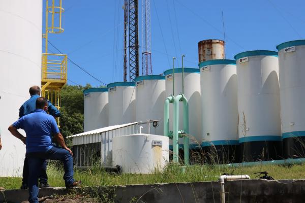 Folador acompanhado do secretário de obras e serviços públicos, Valdenir Dutra, e do setor técnico da secretaria / Foto: Divulgação