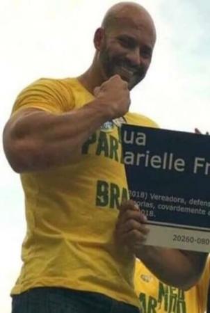O deputado Daniel Silveira ficou conhecido como "o cara que quebrou a placa da Marielle" / Foto: Reprodução