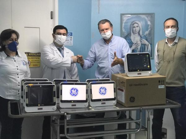 Hamm quando da entrega das unidades / Foto: Divulgação