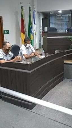 Vereador Danilo quando de sua manifestação / Foto: Reprodução/Facebook
