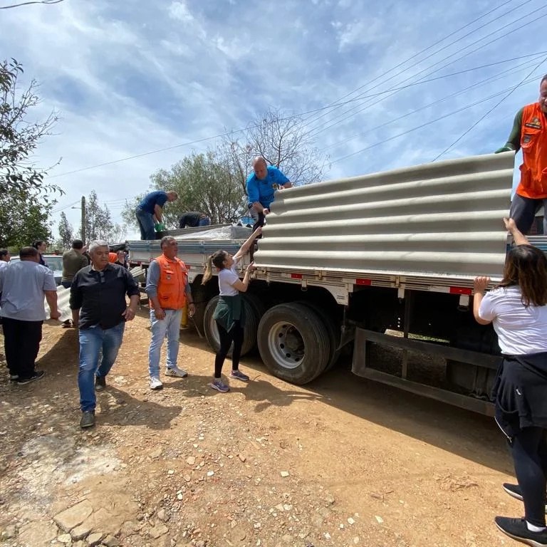 Trabalho da Defesa Civil e Prefeitura no domingo / Foto: Divulgação